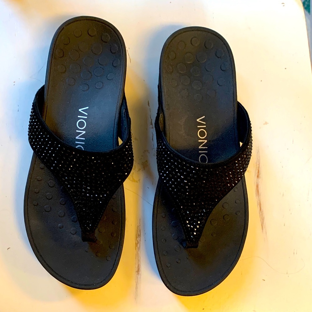 Vionic Black Studded Women's Sandals